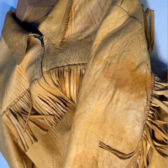 Vintage 1940's Buckskin Fringed Jacket by Nunez. - Picture 9 of 11